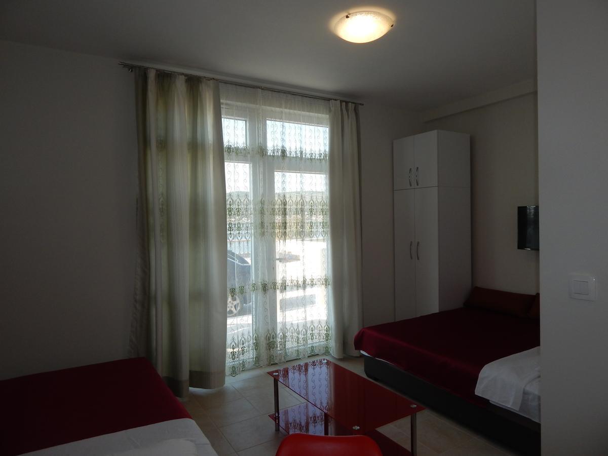Vila Matej Razanj Bagian luar foto